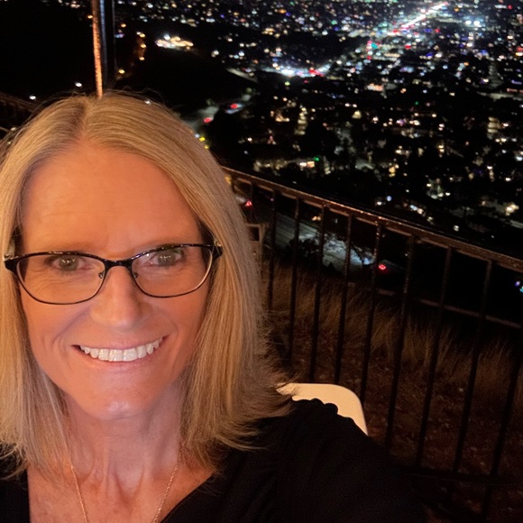 Meet your Posher, Cheryl - Picture 1 of 1